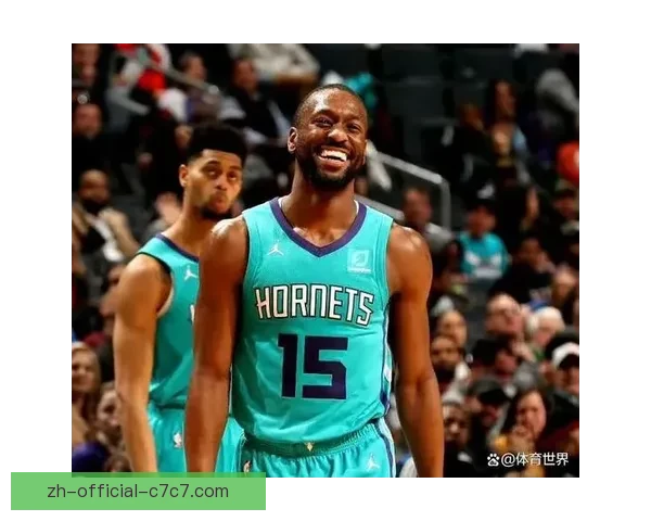 全明星之夜：篮球巨星齐聚，激烈角逐展现最强实力