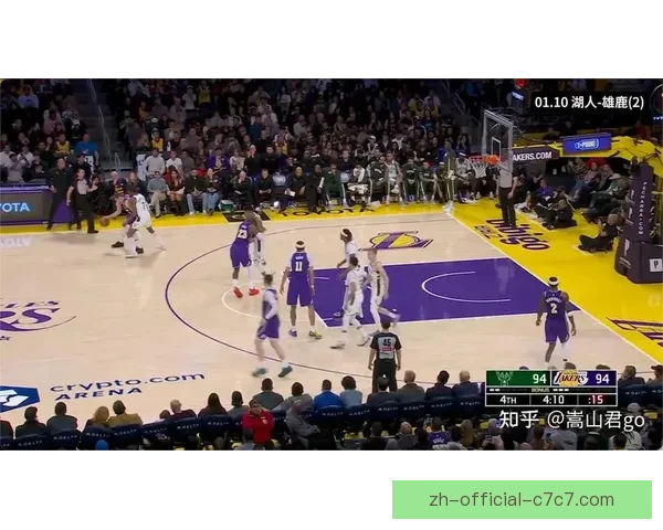 NBA常规赛揭幕战：詹姆斯对决字母哥，湖人力争开门红