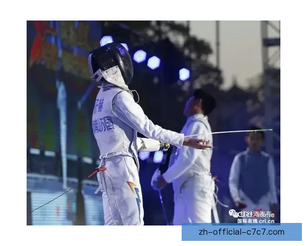 击剑联赛：争锋对决，剑刃交汇